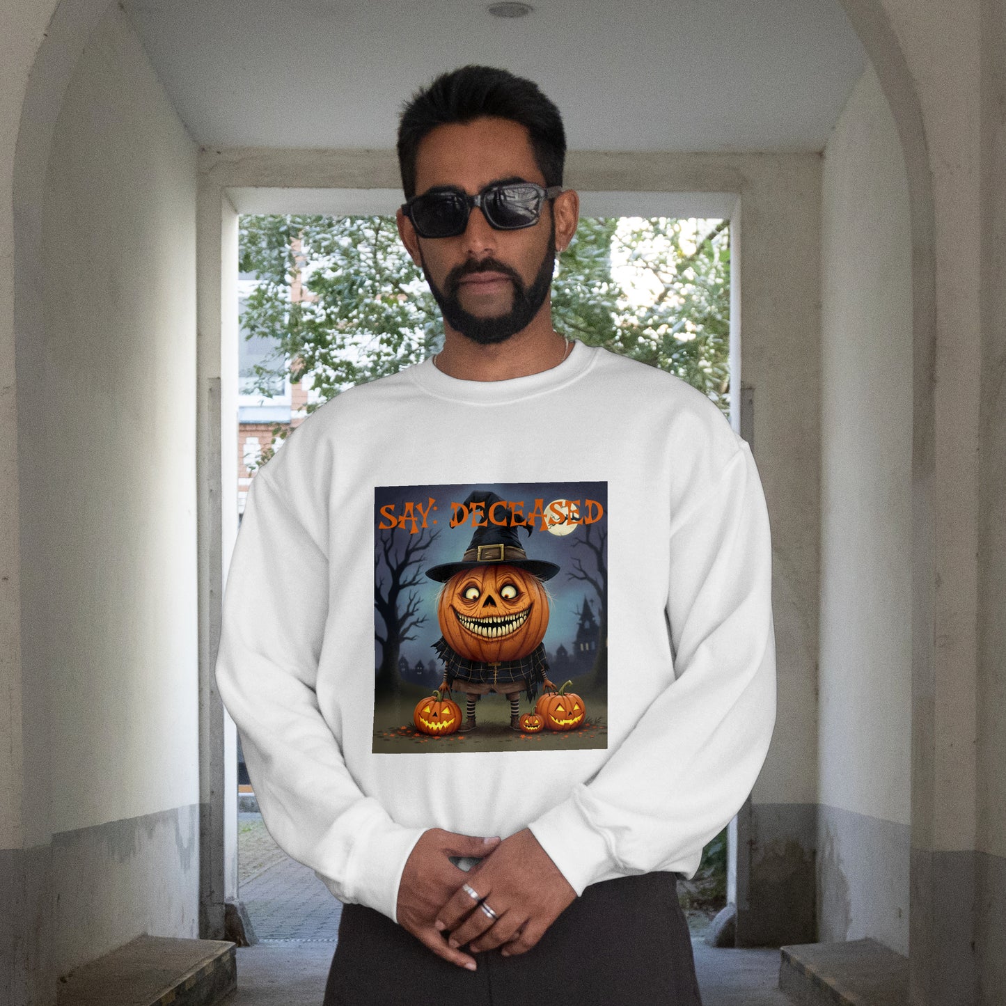 🎃 Halloween Kollektion „Say: Deceased“ – Unisex Sweater 👻