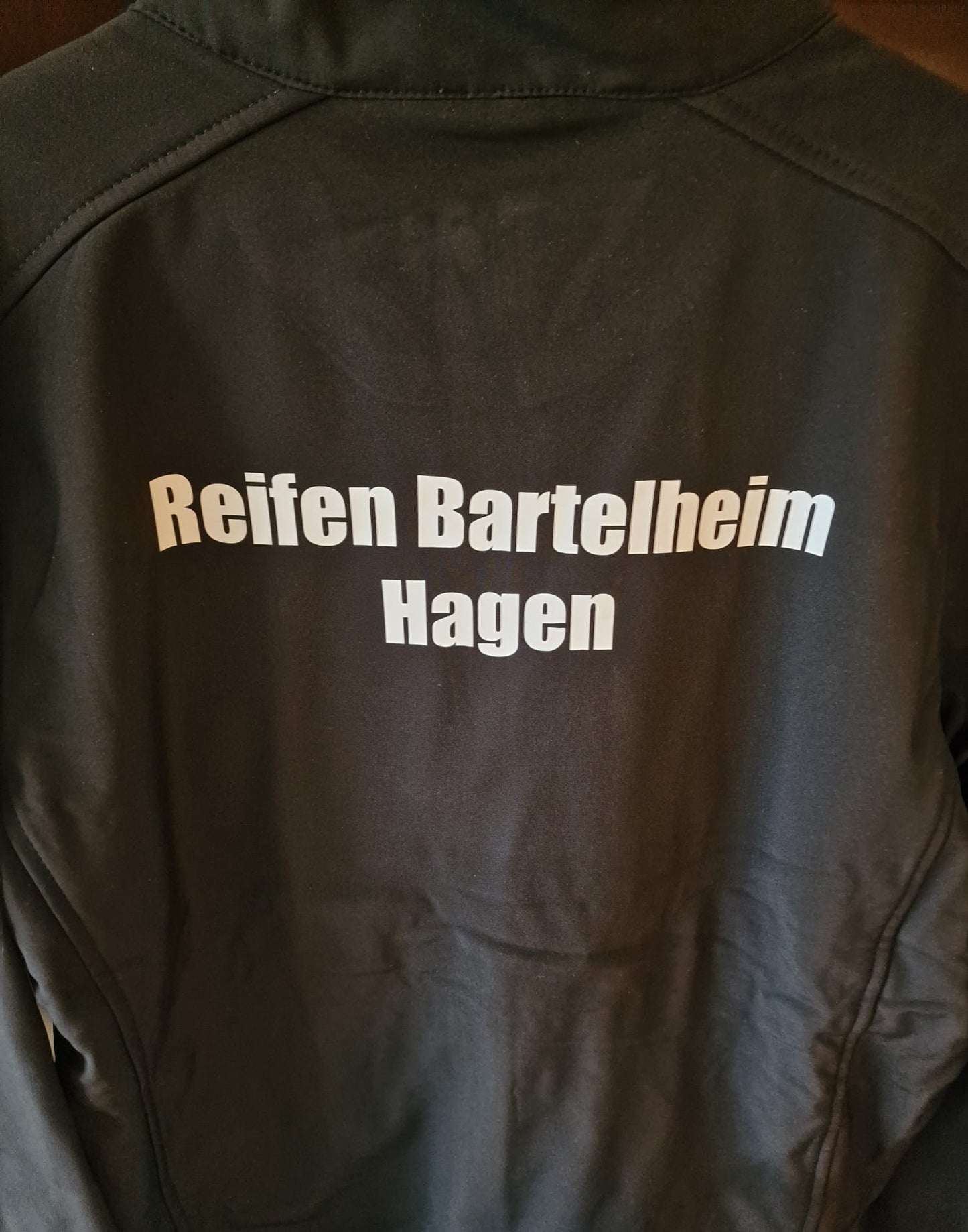 Auftragsarbeit Teamwear - Ihr bringt die Shirts