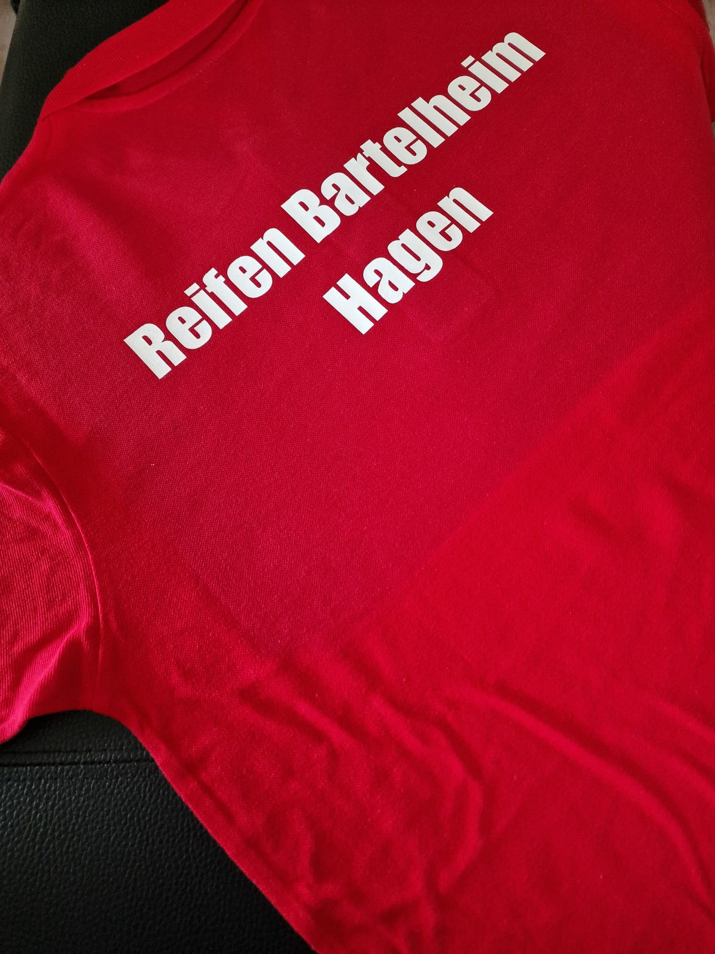 Auftragsarbeit Teamwear - Ihr bringt die Shirts