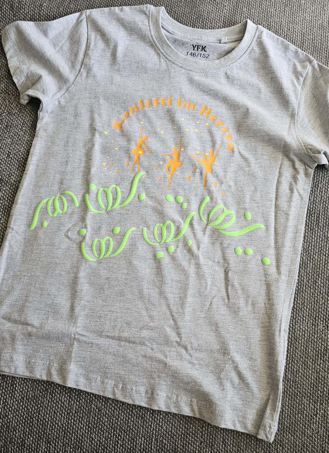 Konfetti im Herzen - Kidsshirt